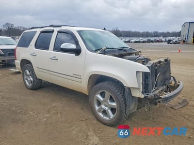 Czwarte zdjęcie samochodu z boku: 2013 CHEVROLET TAHOE K1500 LTZ VIN:1GNSKCE01DR370170 - miniatura