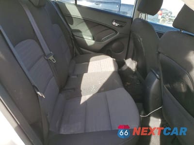 Zdjęcie 10 z 12 samochodu: 2017 KIA FORTE LX VIN:3KPFL4A70HE024239 - miniatura