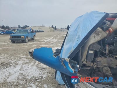Zdjęcie 10 z 10 samochodu: 2000 INTERNATIONAL 9400 9400I - SEMI TRUCK VIN:2HSCNAER2YC042368 - miniatura