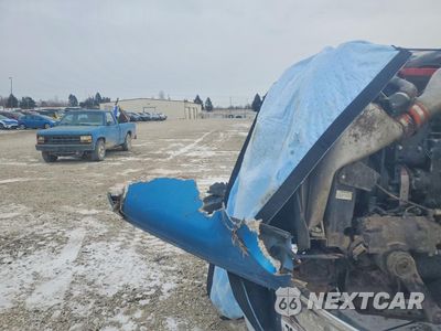 Zdjęcie 10 z 10 samochodu: 2000 INTERNATIONAL 9400 9400I - SEMI TRUCK VIN:2HSCNAER2YC042368 - miniatura