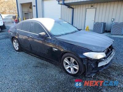Czwarte zdjęcie samochodu z boku: 2012 BMW 528 VIN:WBAXH5C56CDW08885 - miniatura