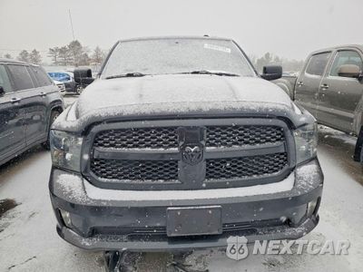 Piąte zdjęcie samochodu w środku: 2018 RAM 1500 ST VIN:3C6RR7KT6JG227453 - miniatura
