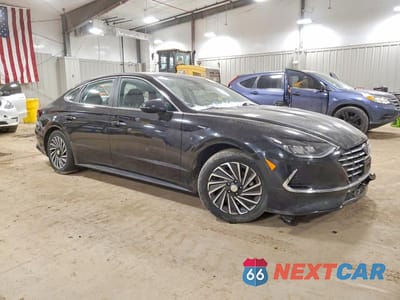 Czwarte zdjęcie samochodu z boku: 2022 HYUNDAI SONATA HYBRID VIN:KMHL34JJ8NA050550 - miniatura