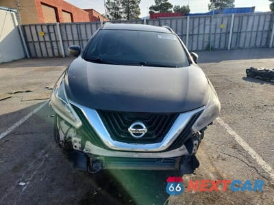 Piąte zdjęcie samochodu w środku: 2018 NISSAN MURANO S VIN:5N1AZ2MG4JN125001 - miniatura
