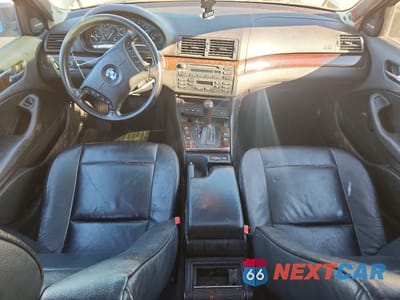 Zdjęcie 8 z 13 samochodu: 2004 BMW 325 I VIN:WBAEV33404KR31645 - miniatura