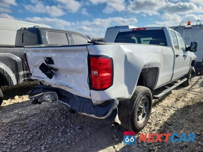 Trzecie zdjęcie samochodu z tyłu: 2019 CHEVROLET SILVERADO C2500 HEAVY DUTY VIN:2GC2CREG9K1166163 - miniatura