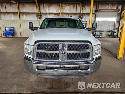 Piąte zdjęcie samochodu w środku: 2018 RAM 2500 ST VIN:3C6UR4CJXJG241703 - miniatura