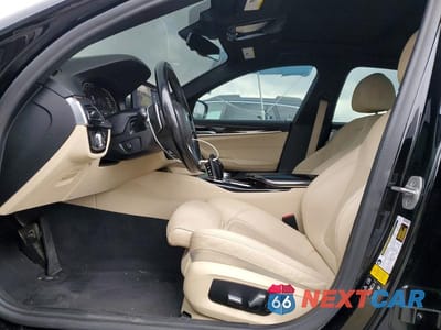Zdjęcie 7 z 13 samochodu: 2021 BMW 530 XI VIN:WBA13BJ09MCF96154 - miniatura