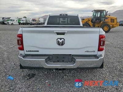 Zdjęcie 6 z 12 samochodu: 2022 RAM 3500 LARAMIE VIN:3C63RRJL5NG240400 - miniatura