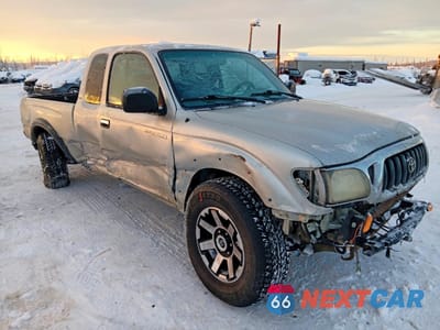 Czwarte zdjęcie samochodu z boku: 2001 TOYOTA TACOMA XTRACAB VIN:5TEWN72N91Z792910 - miniatura