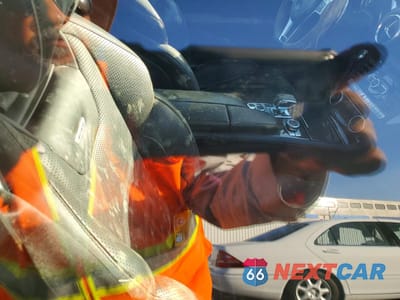 Zdjęcie 10 z 12 samochodu: 2013 MERCEDES-BENZ SL 63 AMG VIN:WDDJK7EA5DF018995 - miniatura