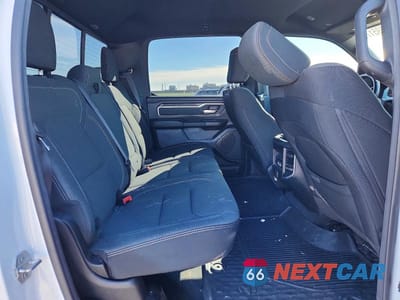 Zdjęcie 10 z 13 samochodu: 2021 RAM 1500 BIG HORN VIN:1C6SRFFT9MN548064 - miniatura