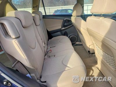 Zdjęcie 11 z 13 samochodu: 2006 TOYOTA RAV4 LIMITED VIN:JTMZK31V965000331 - miniatura