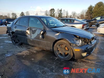 Czwarte zdjęcie samochodu z boku: 2001 LEXUS IS 300 VIN:JTHBD182410010457 - miniatura