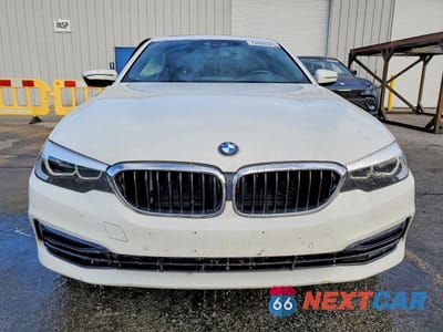 Piąte zdjęcie samochodu w środku: 2020 BMW 530E VIN:WBAJA9C01LCE19611 - miniatura