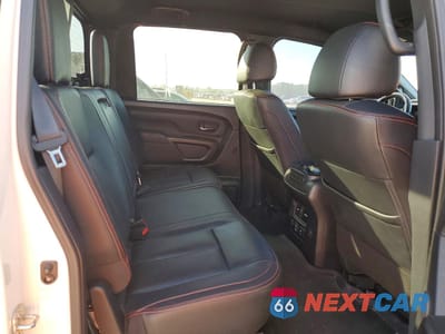 Zdjęcie 10 z 12 samochodu: 2021 NISSAN TITAN SV VIN:1N6AA1ED8MN524473 - miniatura