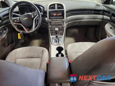Zdjęcie 8 z 13 samochodu: 2013 CHEVROLET MALIBU LS VIN:1G11B5SA5DF143619 - miniatura