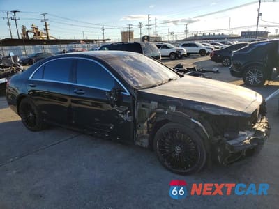 Czwarte zdjęcie samochodu z boku: 2020 MERCEDES-BENZ S 560 VIN:W1KUG8DB6LA568930 - miniatura