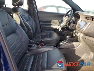 Zdjęcie 7 z 13 samochodu: 2019 NISSAN KICKS SR VIN:3N1CP5CU2KL495721 - miniatura
