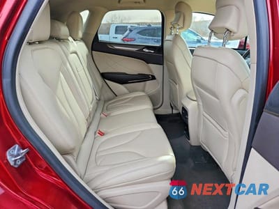 Zdjęcie 11 z 14 samochodu: 2019 LINCOLN MKC VIN:5LMCJ1D91KUL11921 - miniatura