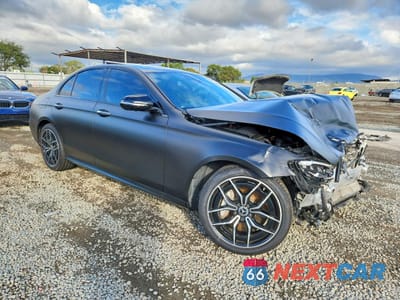 Czwarte zdjęcie samochodu z boku: 2022 MERCEDES-BENZ E 350 VIN:W1KZF8DB6NB025325 - miniatura