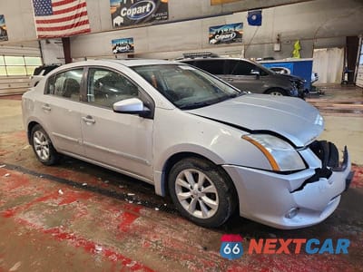 Czwarte zdjęcie samochodu z boku: 2012 NISSAN SENTRA 2.0 VIN:3N1AB6AP7CL784927 - miniatura