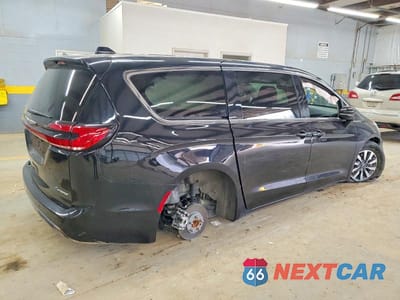 Trzecie zdjęcie samochodu z tyłu: 2024 CHRYSLER PACIFICA HYBRID SELECT VIN:2C4RC1S74RR130607 - miniatura