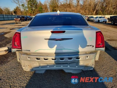Zdjęcie 6 z 13 samochodu: 2023 CHRYSLER 300 S VIN:2C3CCABG3PH538416 - miniatura
