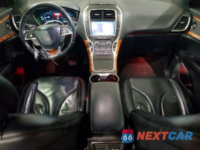 Zdjęcie 8 z 13 samochodu: 2019 LINCOLN NAUTILUS RESERVE VIN:2LMPJ8L91KBL42868 - miniatura
