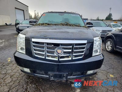 Piąte zdjęcie samochodu w środku: 2013 CADILLAC ESCALADE ESV LUXURY VIN:1GYS4HEF9DR292588 - miniatura