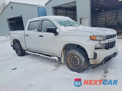 Czwarte zdjęcie samochodu z boku: 2019 CHEVROLET SILVERADO K1500 CUSTOM VIN:1GCUYBEFXKZ191234 - miniatura