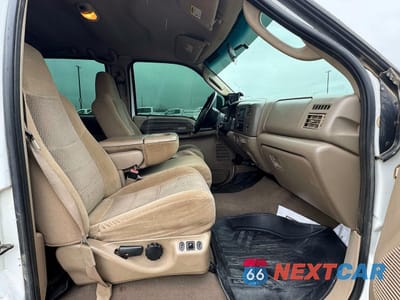 Piąte zdjęcie samochodu w środku: 2003 FORD F250 SUPER DUTY VIN:1FTNW21P33EC81102 - miniatura