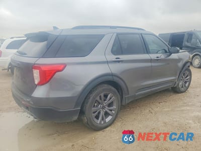 Trzecie zdjęcie samochodu z tyłu: 2024 FORD EXPLORER XLT VIN:1FMSK7DH0RGA72411 - miniatura