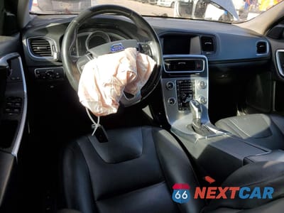 Zdjęcie 8 z 14 samochodu: 2018 VOLVO V60 CROSS COUNTRY PREMIER VIN:YV440MWK5J2050039 - miniatura