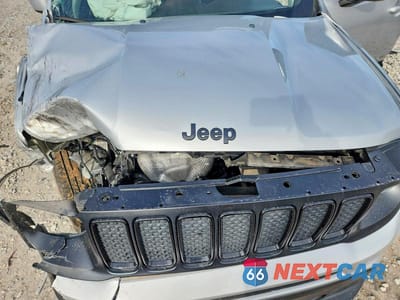 Zdjęcie 12 z 12 samochodu: 2020 JEEP RENEGADE LATITUDE VIN:ZACNJABB5LPL43082 - miniatura