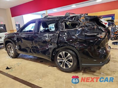 Drugie zdjęcie samochodu z przodu: 2024 TOYOTA HIGHLANDER LE VIN:5TDKDRBH0RS571731 - miniatura