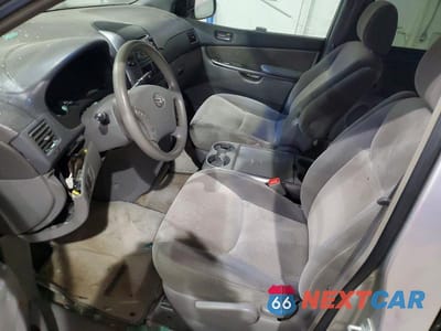 Zdjęcie 7 z 12 samochodu: 2007 TOYOTA SIENNA CE VIN:5TDZK23C57S014180 - miniatura