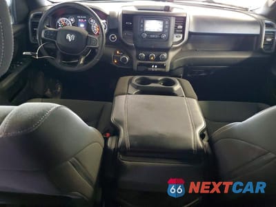 Zdjęcie 8 z 12 samochodu: 2023 RAM 1500 TRADESMAN VIN:1C6SRFCTXPN574391 - miniatura