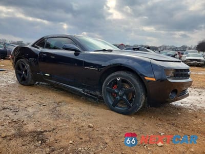 Czwarte zdjęcie samochodu z boku: 2011 CHEVROLET CAMARO LS VIN:2G1FE1ED6B9152590 - miniatura