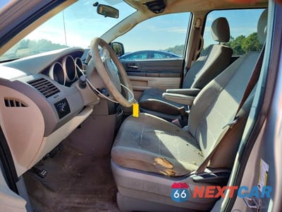 Zdjęcie 7 z 13 samochodu: 2009 DODGE GRAND CARAVAN SE VIN:1D8HN44E89B506888 - miniatura