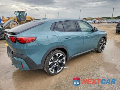 Trzecie zdjęcie samochodu z tyłu: 2025 BMW X2 XDRIVE28I VIN:WBX63GM07S5181417 - miniatura