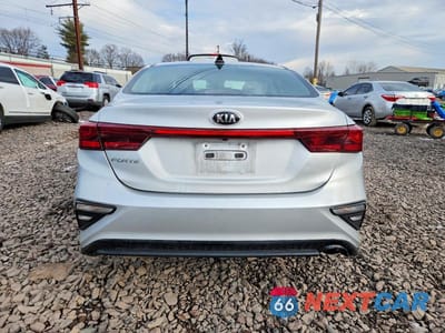 Zdjęcie 6 z 11 samochodu: 2019 KIA FORTE LXS VIN:3KPF24AD4KE023580 - miniatura