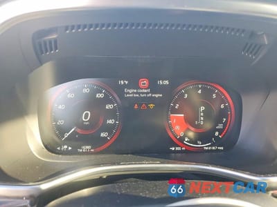 Zdjęcie 9 z 12 samochodu: 2018 VOLVO XC60 T6 R-DESIGN VIN:YV4A22RM7J1025826 - miniatura