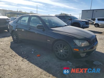 Czwarte zdjęcie samochodu z boku: 2004 LEXUS IS 300 VIN:JTHBD192240092630 - miniatura