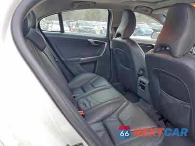 Zdjęcie 10 z 11 samochodu: 2013 VOLVO S60 T5 VIN:YV1612FH5D2187028 - miniatura