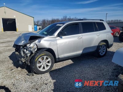 2011 TOYOTA HIGHLANDER BASE 5TDBK3EH0BS072061 - główne zdjęcie licytacji z USA - miniatura