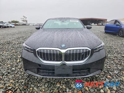 Piąte zdjęcie samochodu w środku: 2024 BMW I5 EDRIVE 40 VIN:WBY33FK08RCR77031 - miniatura