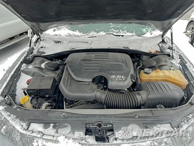 Zdjęcie 7 z 14 samochodu: 2017 CHRYSLER 300 S VIN:2C3CCAGG3HH628840 - miniatura