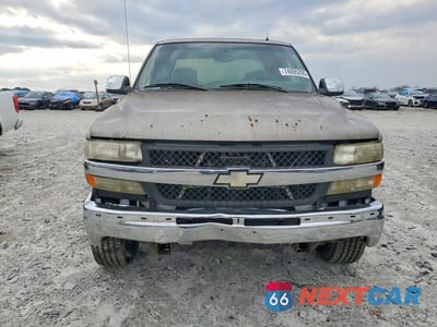 Piąte zdjęcie samochodu w środku: 2002 CHEVROLET SILVERADO C2500 HEAVY DUTY VIN:1GCHC23162F174178 - miniatura