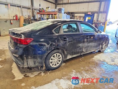 Trzecie zdjęcie samochodu z tyłu: 2021 KIA FORTE FE VIN:3KPF24AD3ME321069 - miniatura